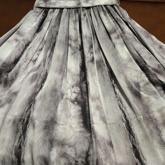 Dolce & Gabbana Satin Silk Feather Print Gray Midi Dress - Picture 10 of 16